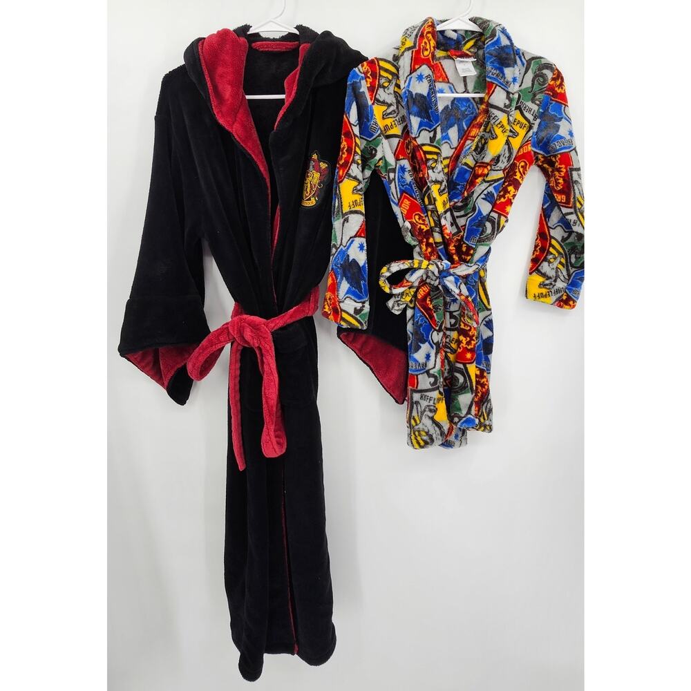 Harry Potter Women's OS Black Gryffindor Robe & Matching Kid's M Gray Robe
